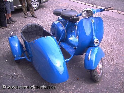 Restauration komplett Vespa mit Seitenwagen Restauration komplett Vespa mit Seitenwagen